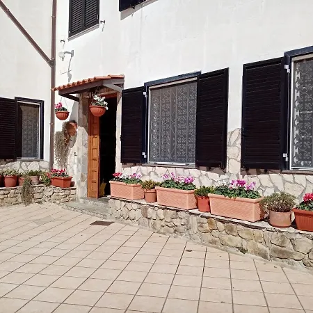 La Vecchia Fattoria Bed and Breakfast
