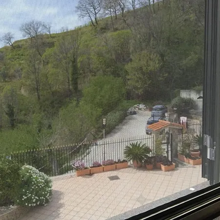 Bed and Breakfast La Vecchia Fattoria Σαλέρνο