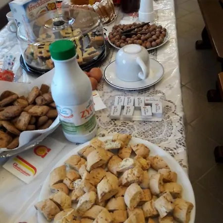 La Vecchia Fattoria Bed & Breakfast 3*